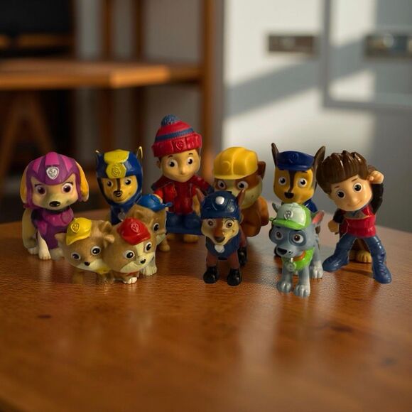 24 Piece Paw Patrol DieCast Vehicles & Action Figure Set Lot - Picture 7 of 9
